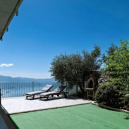 Mantegna Garten Mit Seeblick Und Schwimmbad